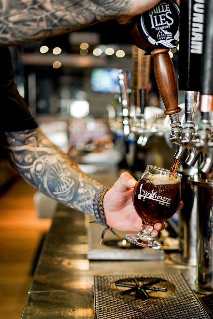 Bière de microbrasserie québécoise tirée à la pression